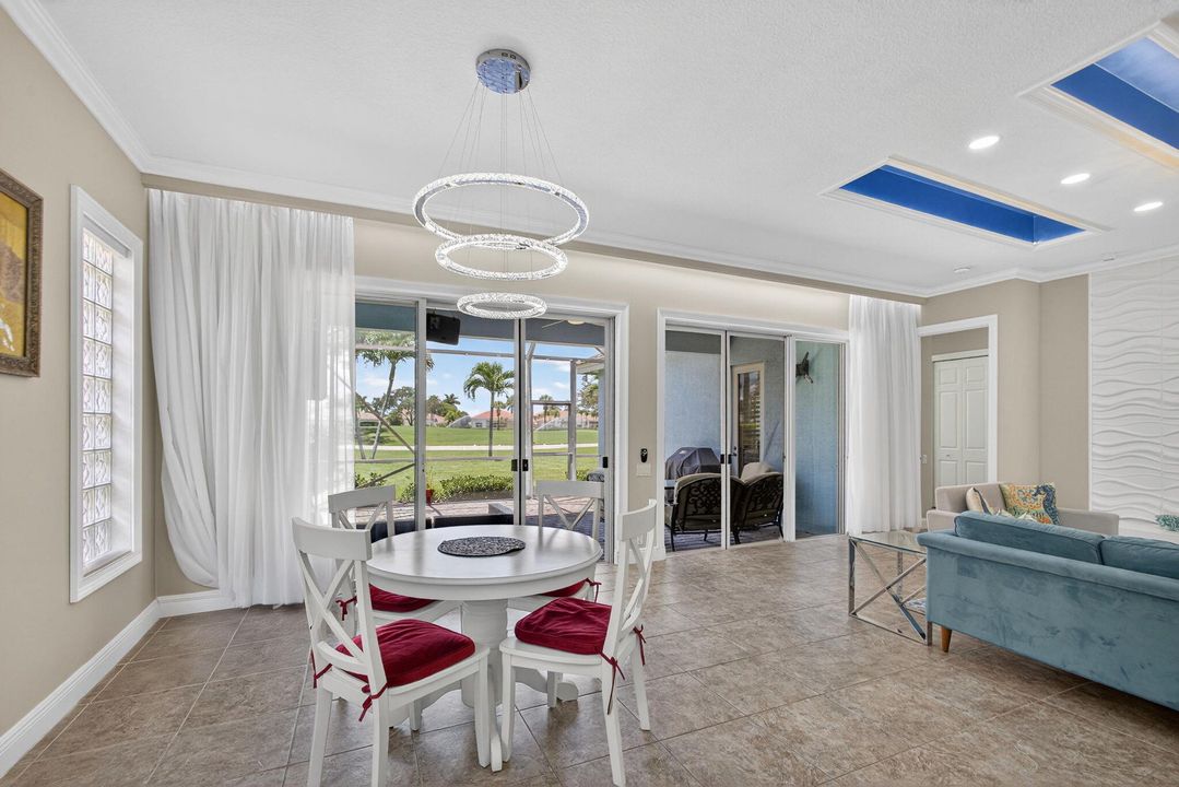 For Sale: $515,000 (2 beds, 2 baths, 2085 Square Feet)