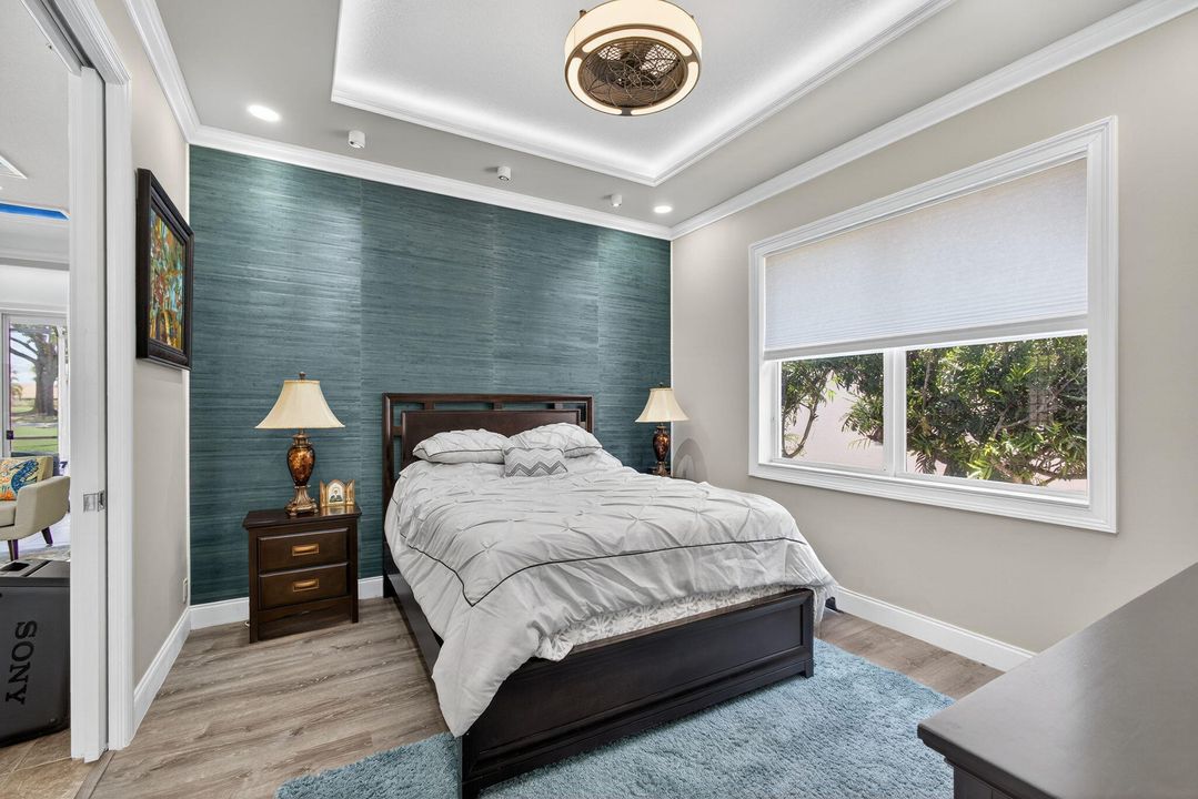 For Sale: $515,000 (2 beds, 2 baths, 2085 Square Feet)