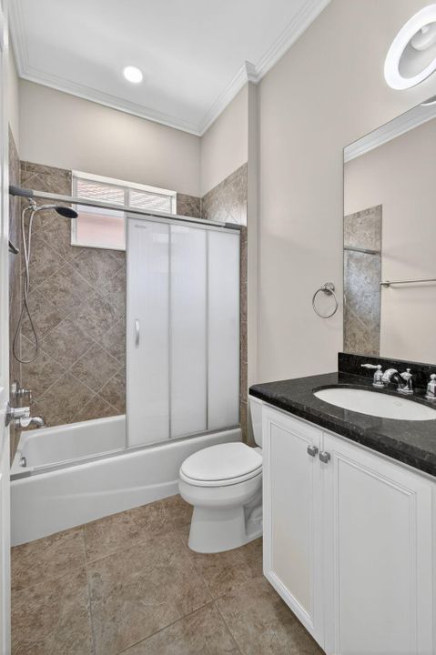 For Sale: $515,000 (2 beds, 2 baths, 2085 Square Feet)