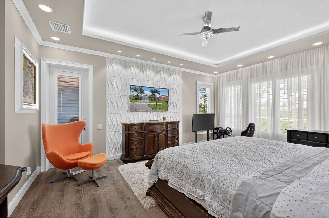 For Sale: $515,000 (2 beds, 2 baths, 2085 Square Feet)