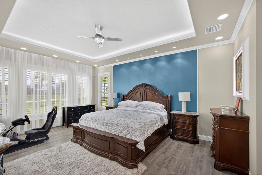 For Sale: $515,000 (2 beds, 2 baths, 2085 Square Feet)