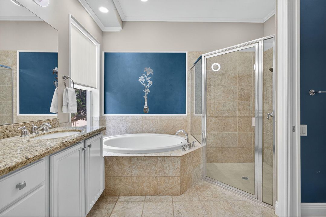 For Sale: $515,000 (2 beds, 2 baths, 2085 Square Feet)