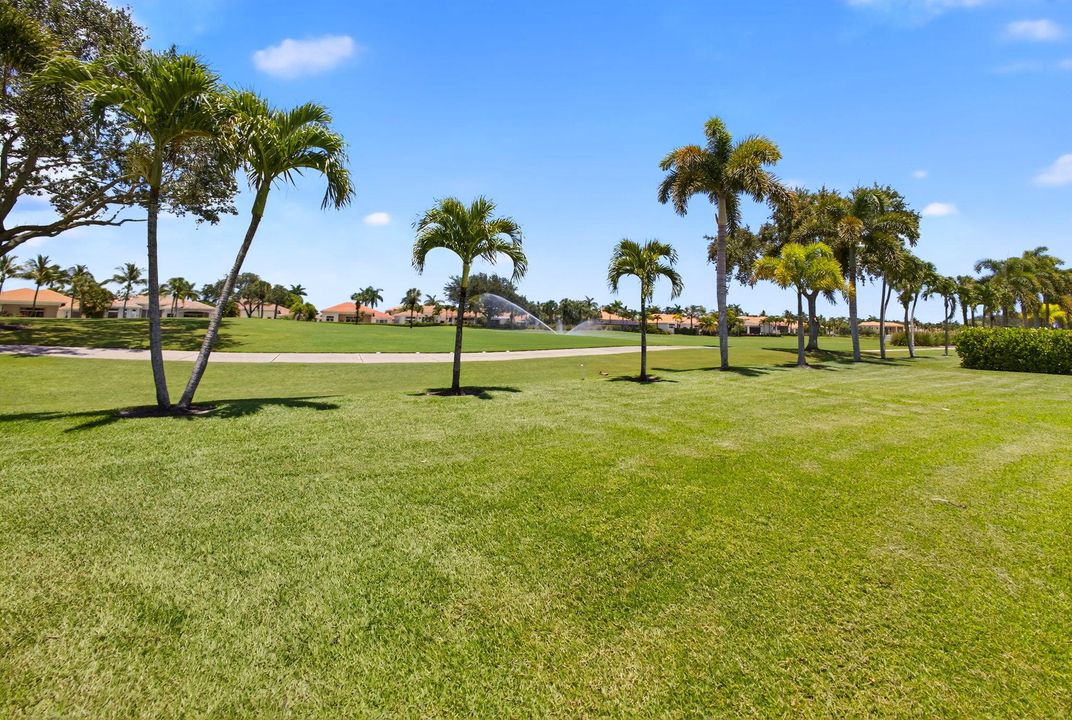 For Sale: $515,000 (2 beds, 2 baths, 2085 Square Feet)