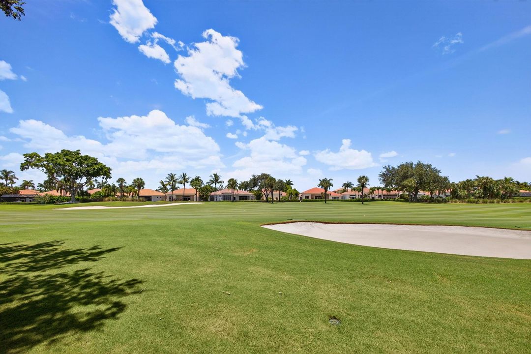 For Sale: $515,000 (2 beds, 2 baths, 2085 Square Feet)