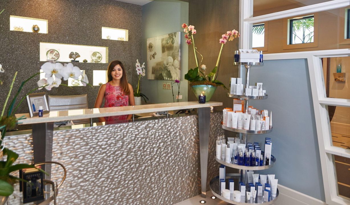 For Sale: $515,000 (2 beds, 2 baths, 2085 Square Feet)