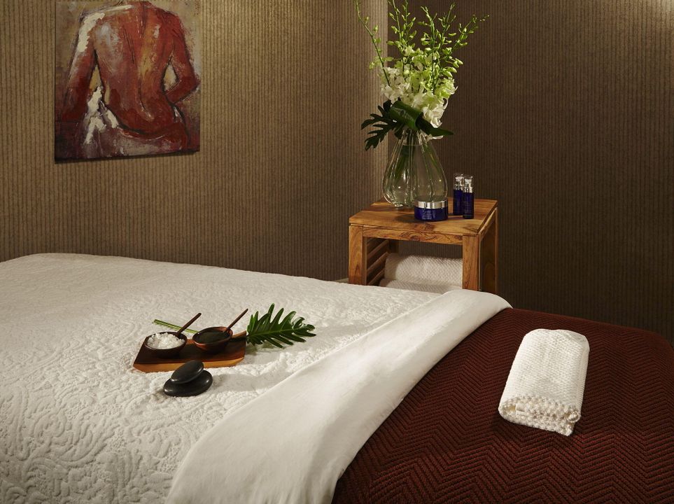 For Sale: $515,000 (2 beds, 2 baths, 2085 Square Feet)