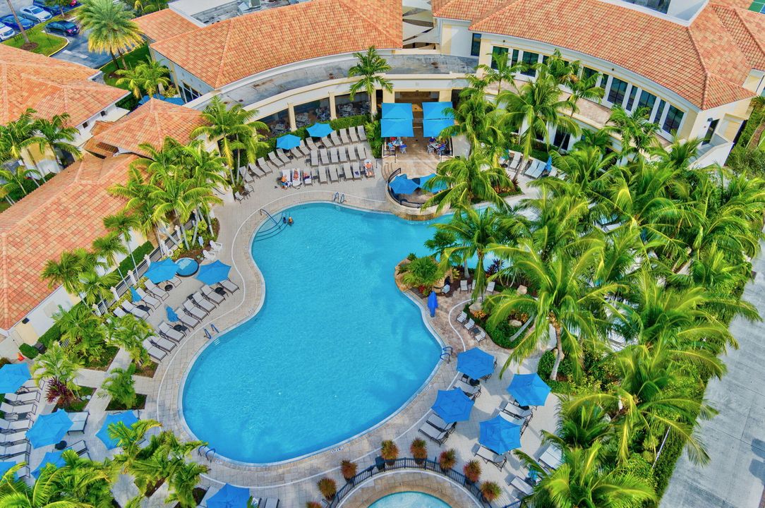 For Sale: $515,000 (2 beds, 2 baths, 2085 Square Feet)