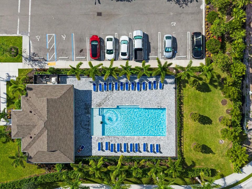 Activo con contrato: $315,000 (3 camas, 2 baños, 1632 Pies cuadrados)