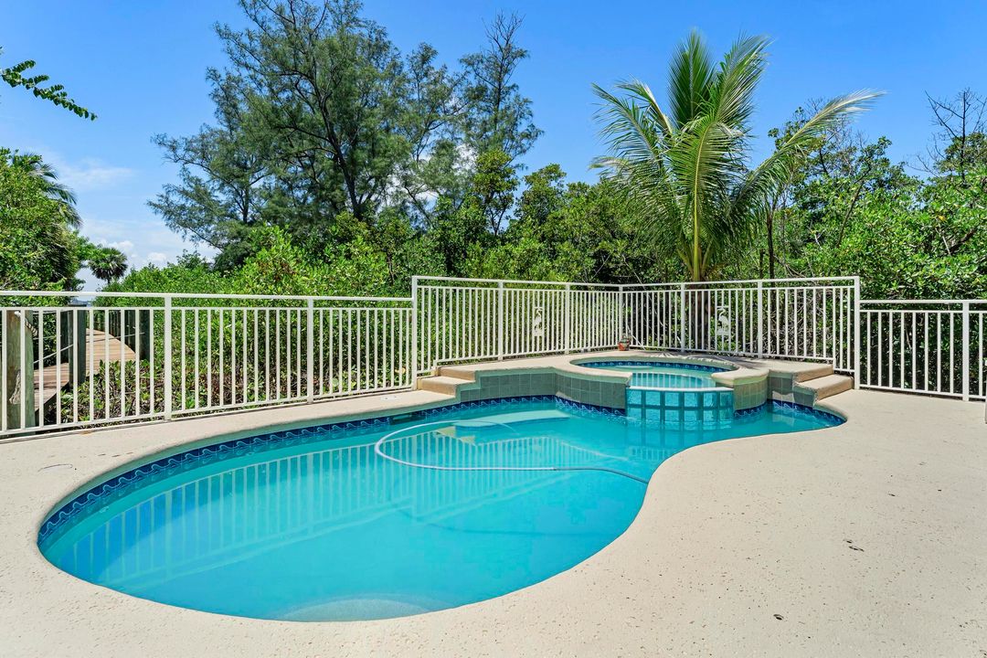 На продажу: $3,700,000 (4 спален, 3 ванн, 3652 Квадратных фут)