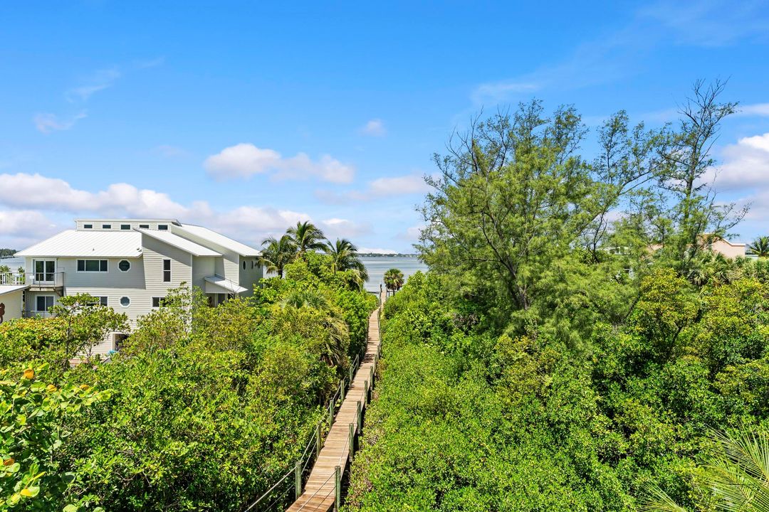 На продажу: $3,700,000 (4 спален, 3 ванн, 3652 Квадратных фут)