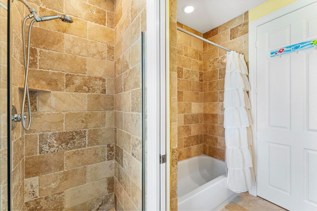 На продажу: $3,700,000 (4 спален, 3 ванн, 3652 Квадратных фут)