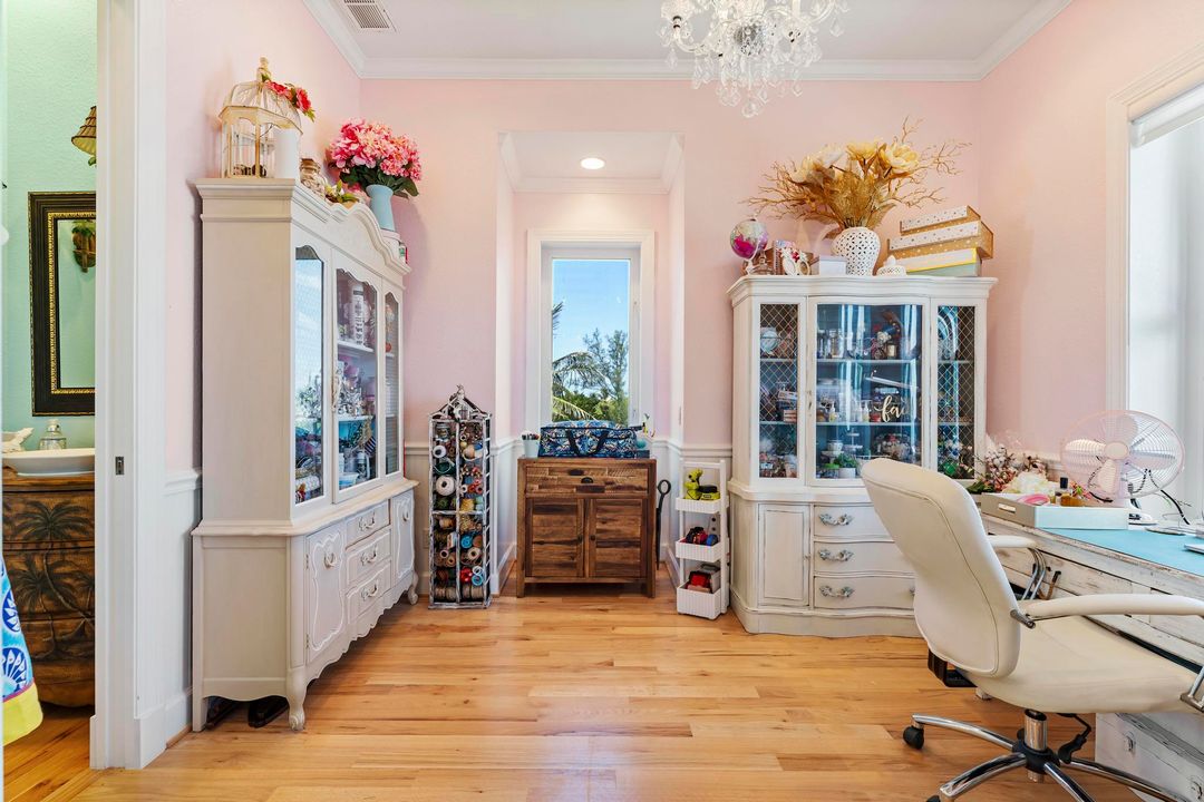 На продажу: $3,700,000 (4 спален, 3 ванн, 3652 Квадратных фут)