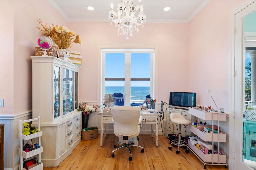 На продажу: $3,700,000 (4 спален, 3 ванн, 3652 Квадратных фут)