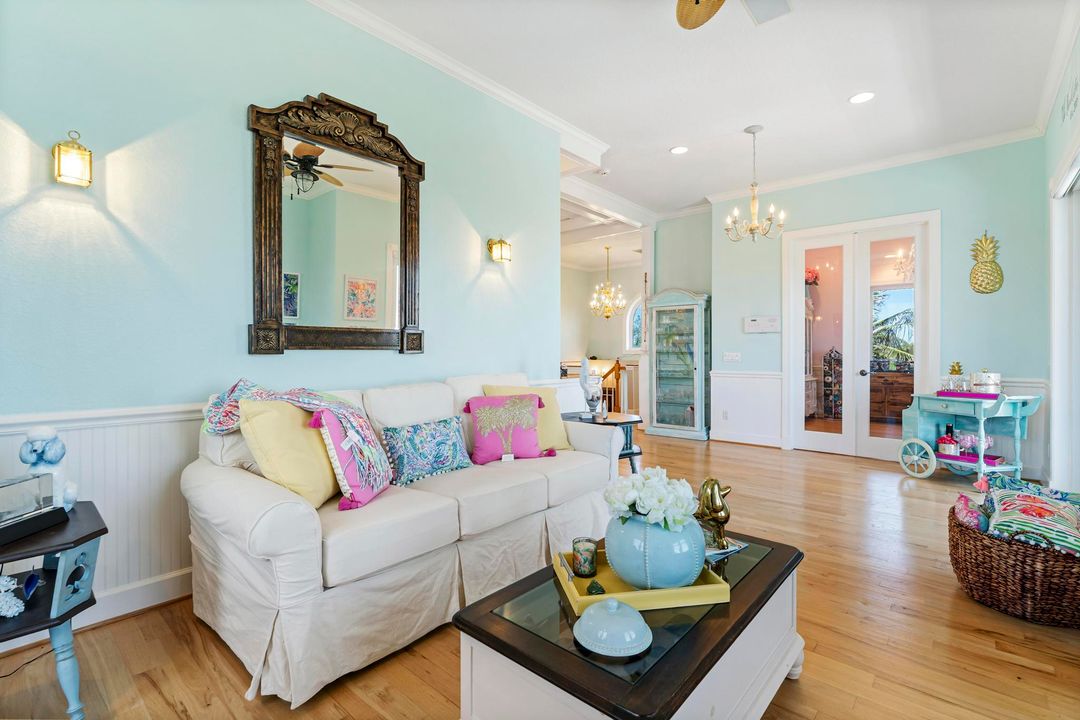 На продажу: $3,700,000 (4 спален, 3 ванн, 3652 Квадратных фут)