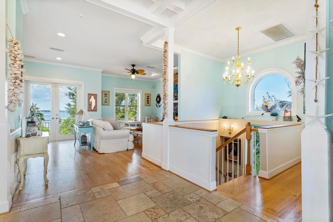 На продажу: $3,700,000 (4 спален, 3 ванн, 3652 Квадратных фут)