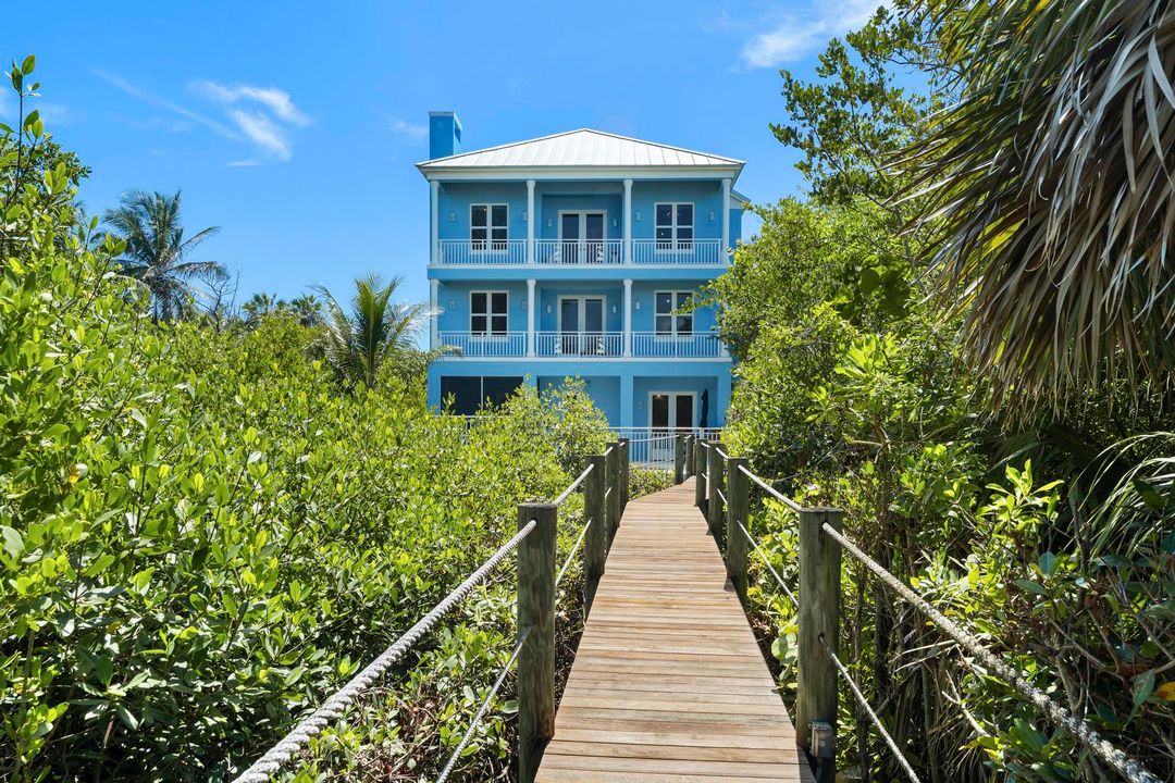 На продажу: $3,700,000 (4 спален, 3 ванн, 3652 Квадратных фут)