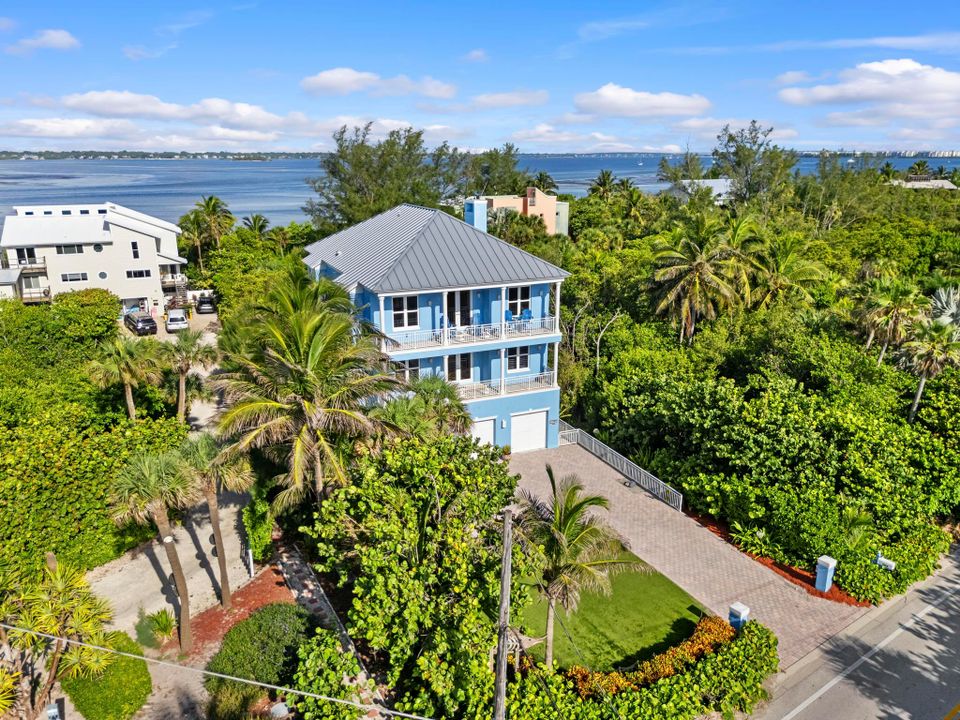 На продажу: $3,700,000 (4 спален, 3 ванн, 3652 Квадратных фут)