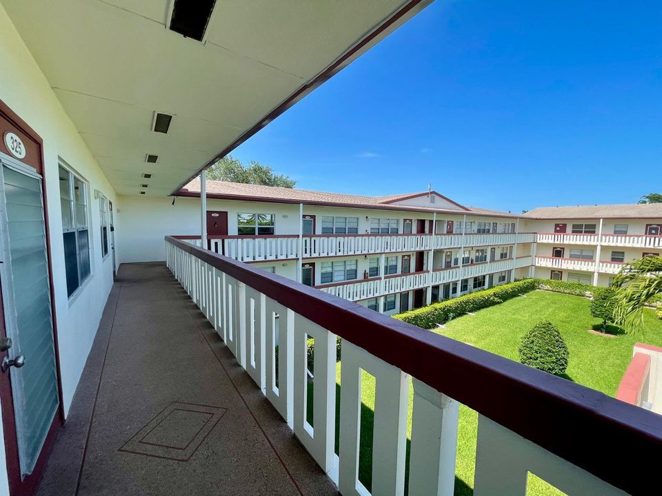 待售: $99,000 (1 贝兹, 1 浴室, 715 平方英尺)