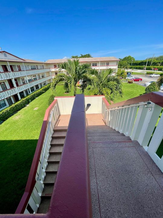 待售: $99,000 (1 贝兹, 1 浴室, 715 平方英尺)