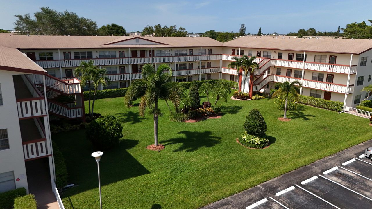 待售: $99,000 (1 贝兹, 1 浴室, 715 平方英尺)