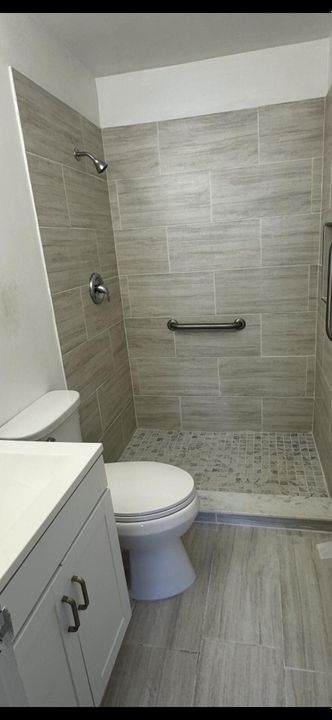 Activo con contrato: $139,900 (2 camas, 2 baños, 858 Pies cuadrados)