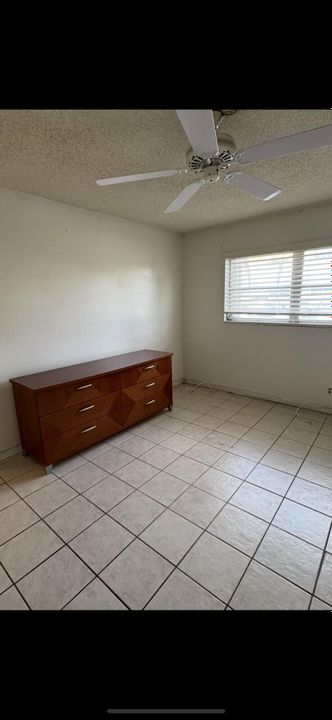 Activo con contrato: $139,900 (2 camas, 2 baños, 858 Pies cuadrados)