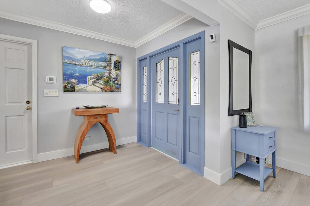 合同活跃: $2,245,000 (4 贝兹, 3 浴室, 1908 平方英尺)