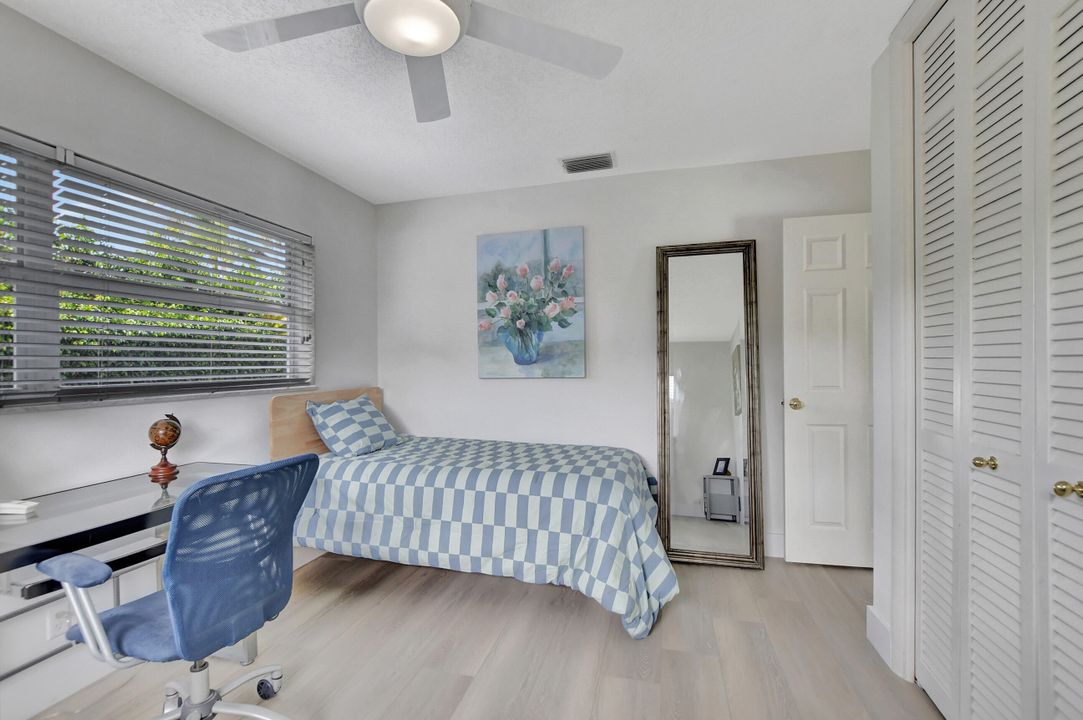 合同活跃: $2,245,000 (4 贝兹, 3 浴室, 1908 平方英尺)