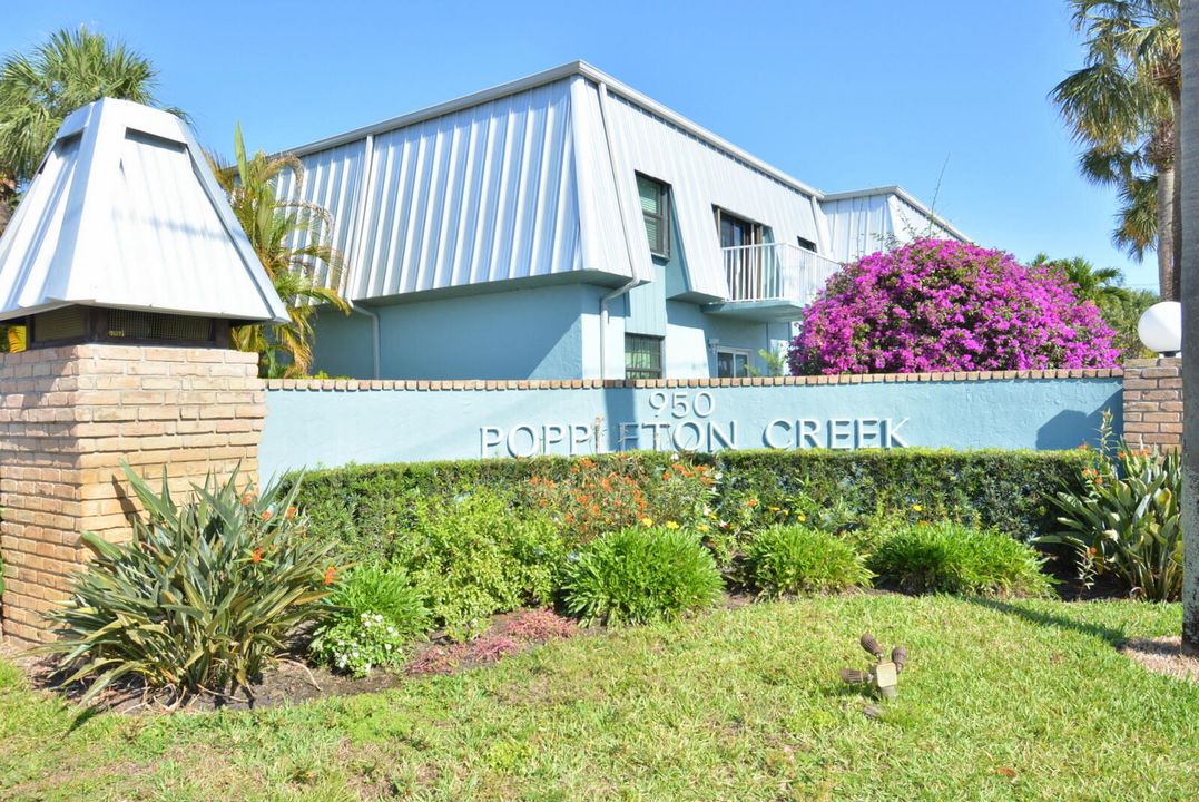 En Venta: $275,000 (2 camas, 2 baños, 1250 Pies cuadrados)