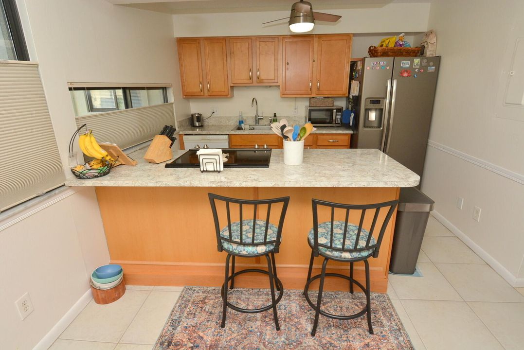 En Venta: $275,000 (2 camas, 2 baños, 1250 Pies cuadrados)