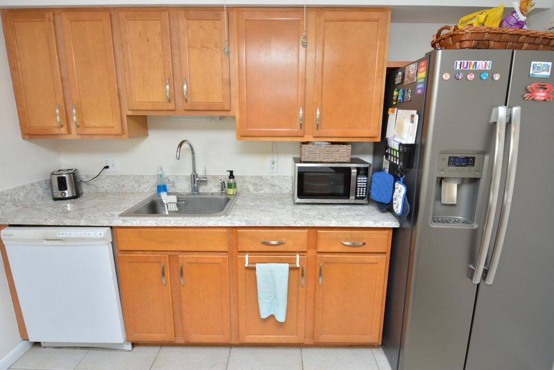 En Venta: $275,000 (2 camas, 2 baños, 1250 Pies cuadrados)