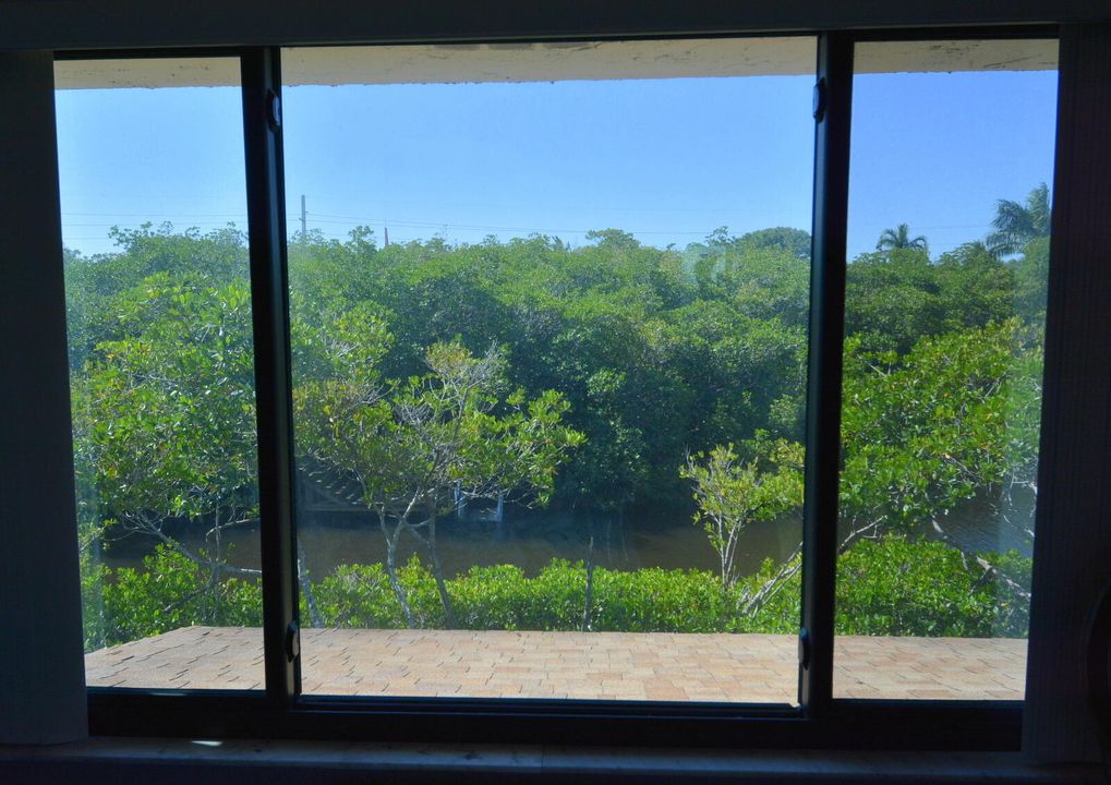 En Venta: $275,000 (2 camas, 2 baños, 1250 Pies cuadrados)