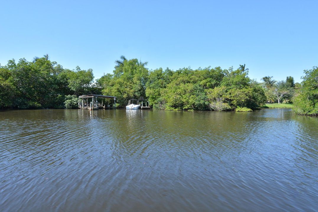 En Venta: $275,000 (2 camas, 2 baños, 1250 Pies cuadrados)