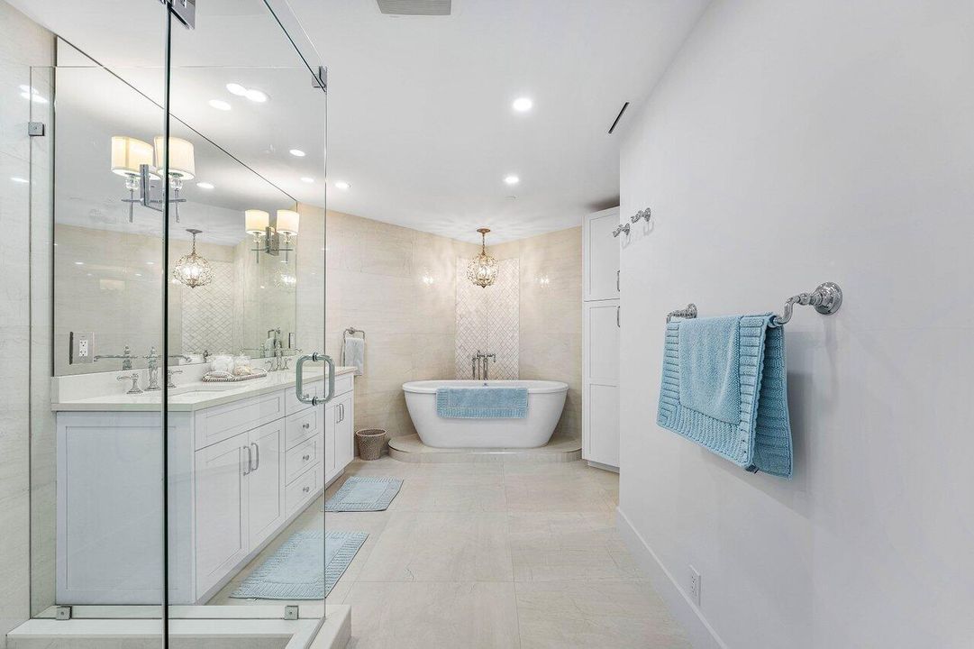 На продажу: $4,395,000 (2 спален, 2 ванн, 2244 Квадратных фут)