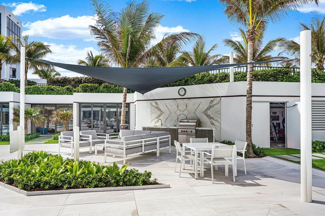 На продажу: $4,395,000 (2 спален, 2 ванн, 2244 Квадратных фут)