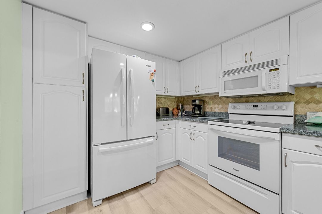 En Venta: $444,000 (2 camas, 2 baños, 1372 Pies cuadrados)