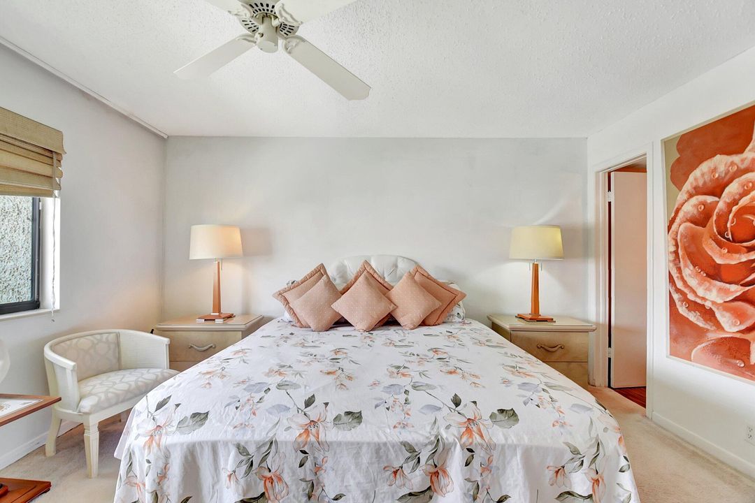 合同活跃: $1,875 (2 贝兹, 2 浴室, 939 平方英尺)