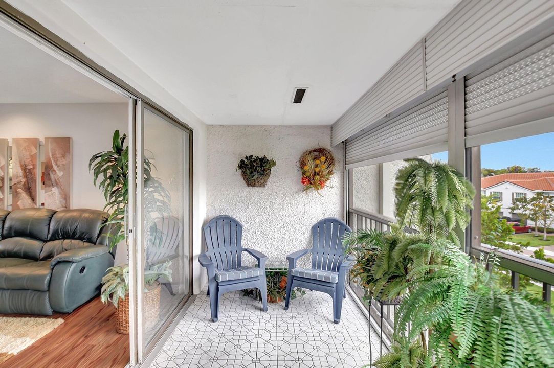 合同活跃: $1,875 (2 贝兹, 2 浴室, 939 平方英尺)