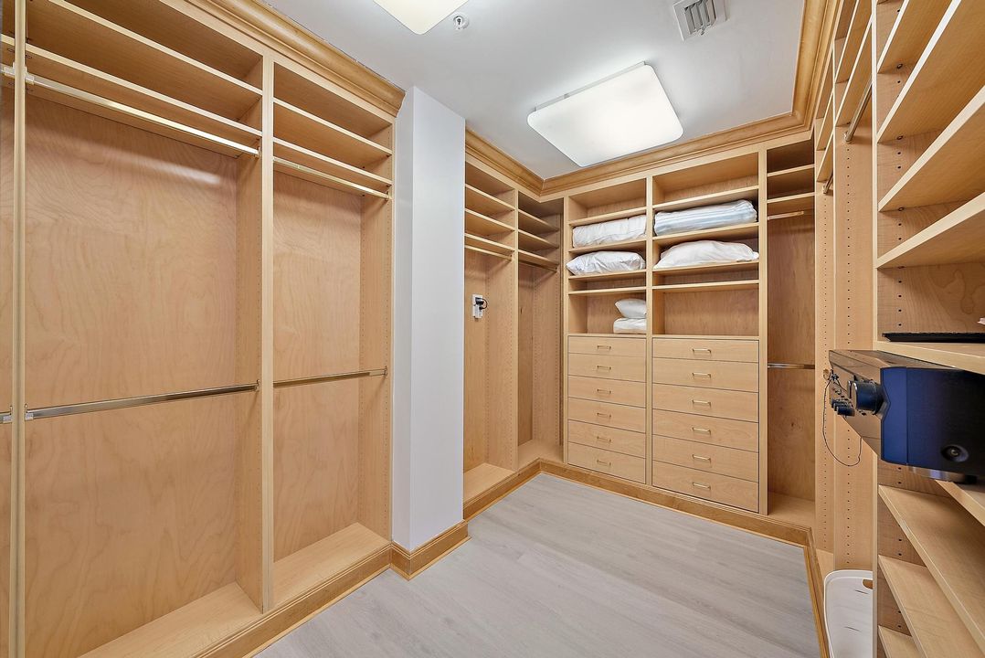 En Renta: $24,000 (4 camas, 4 baños, 4178 Pies cuadrados)