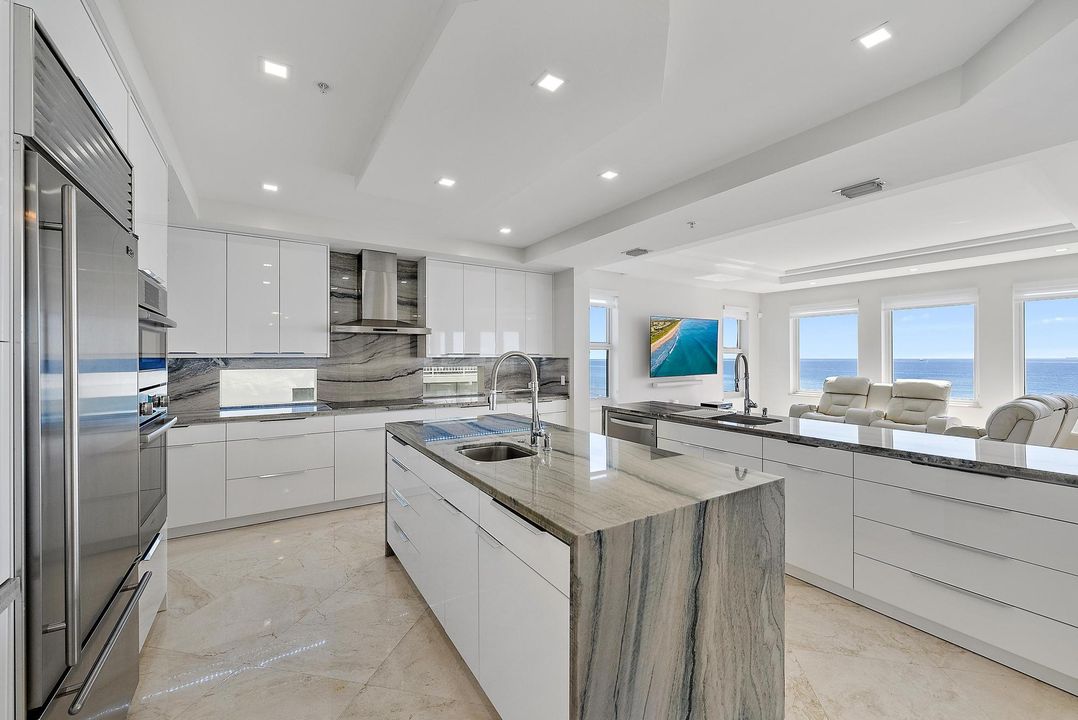 En Renta: $24,000 (4 camas, 4 baños, 4178 Pies cuadrados)