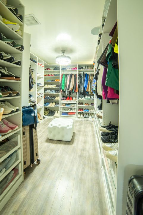 Active With Contract: $5,000 (3 beds, 2 baths, 2608 Square Feet)