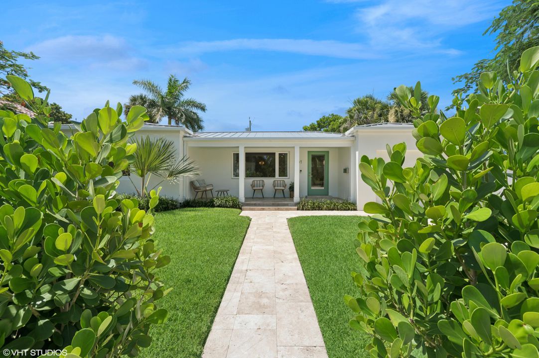 En Venta: $1,375,000 (4 camas, 2 baños, 1844 Pies cuadrados)