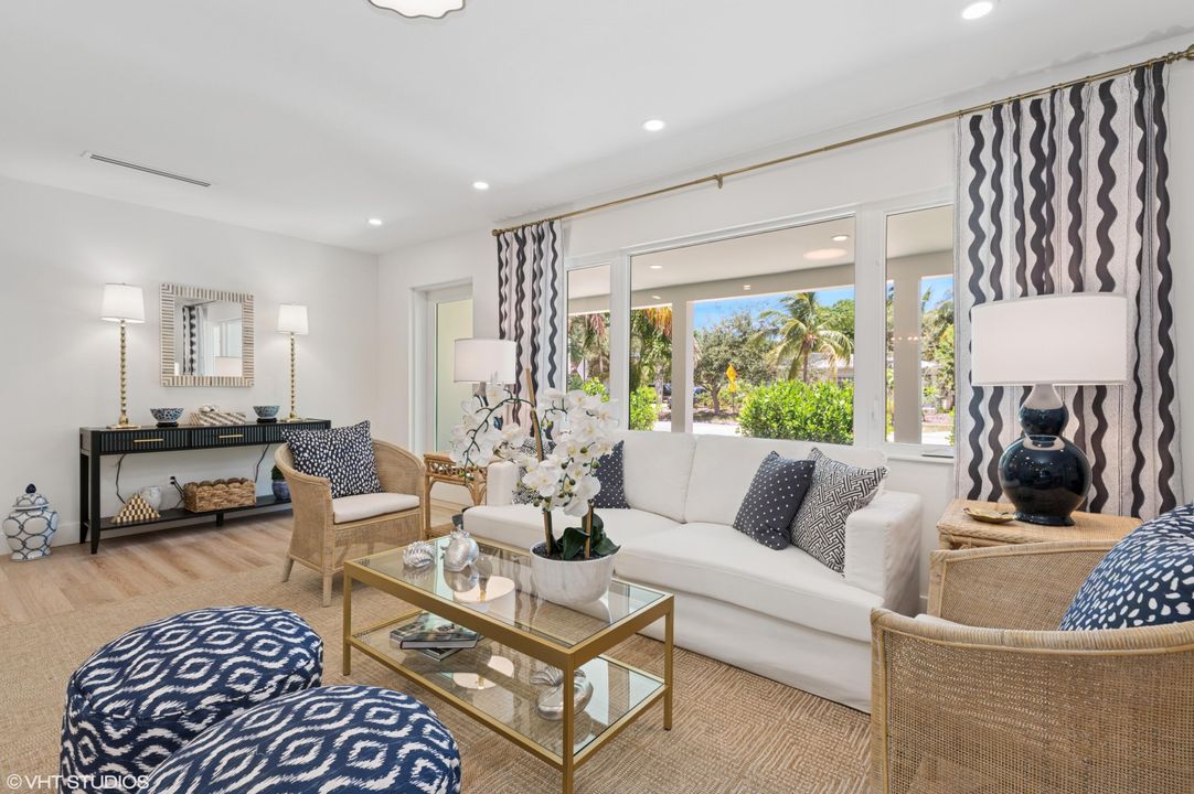 En Venta: $1,375,000 (4 camas, 2 baños, 1844 Pies cuadrados)