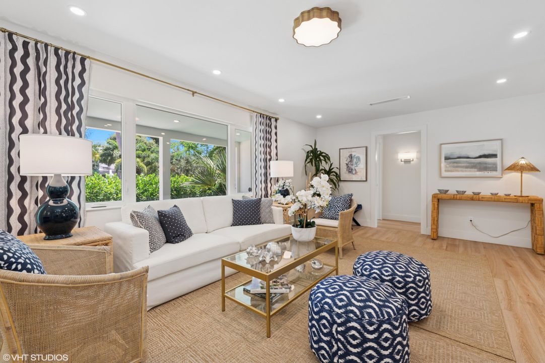 En Venta: $1,375,000 (4 camas, 2 baños, 1844 Pies cuadrados)