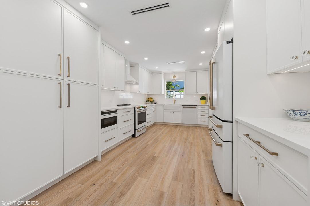 En Venta: $1,375,000 (4 camas, 2 baños, 1844 Pies cuadrados)