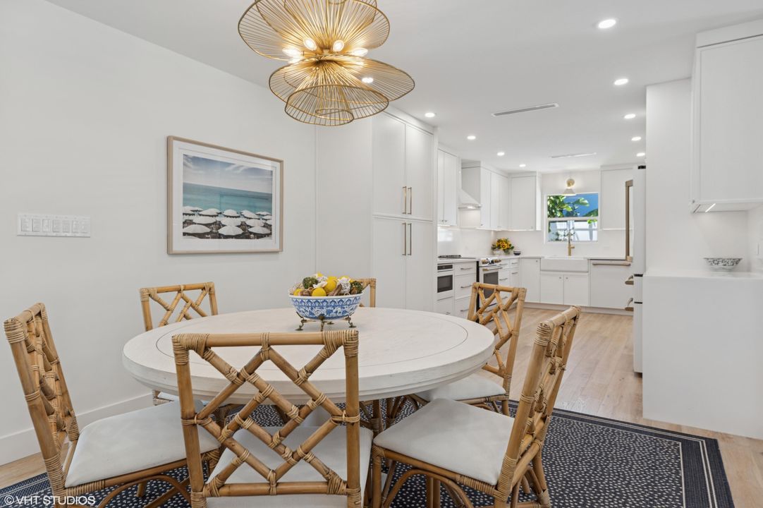 En Venta: $1,375,000 (4 camas, 2 baños, 1844 Pies cuadrados)