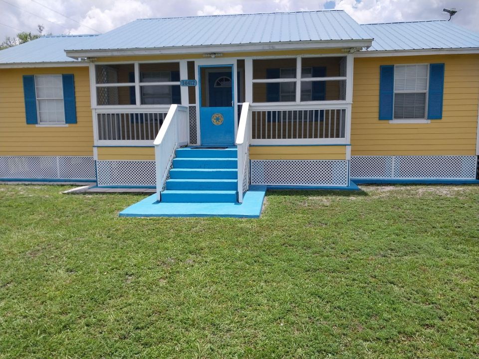 Activo con contrato: $298,000 (4 camas, 2 baños, 1152 Pies cuadrados)