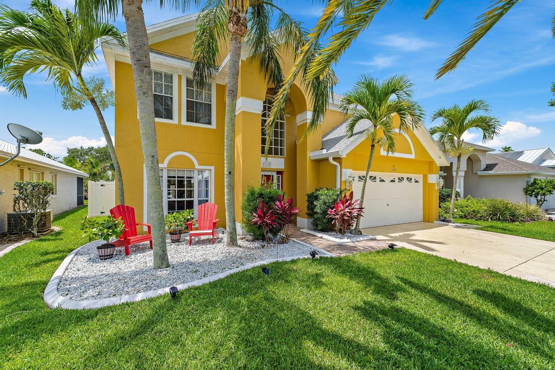 Recently Sold: $599,900 (4 beds, 2 baths, 2284 Square Feet)