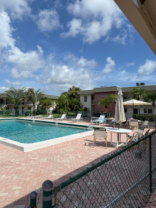 For Rent: $1,850 (2 beds, 2 baths, 1095 Square Feet)