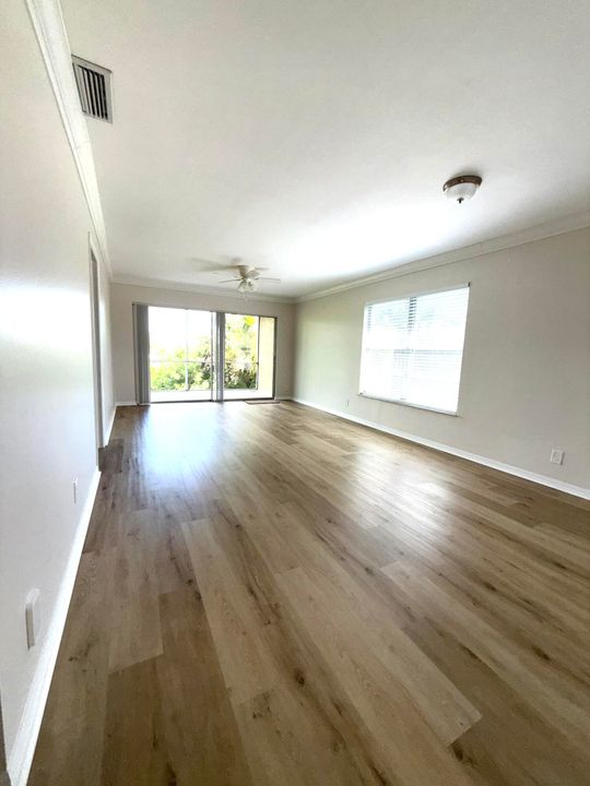 For Rent: $1,850 (2 beds, 2 baths, 1095 Square Feet)